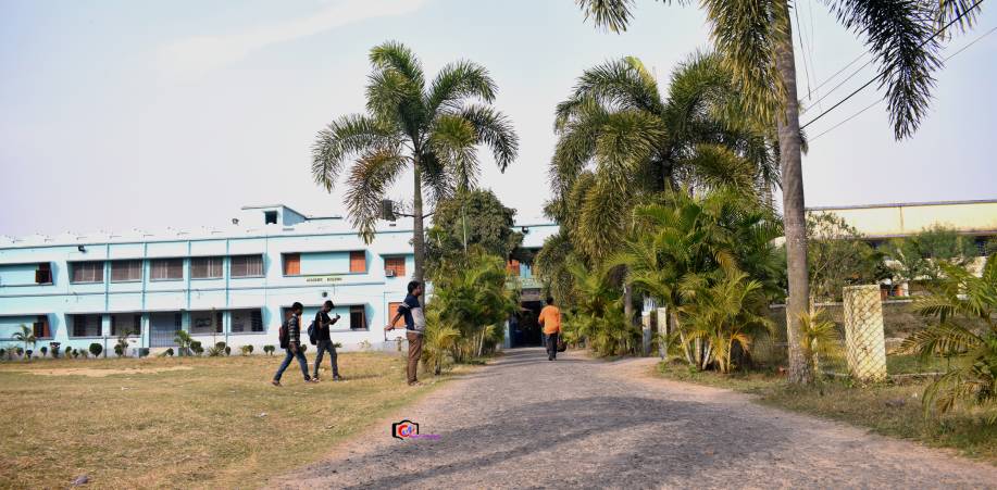 DINABANDHU MAHAVIDYALAYA