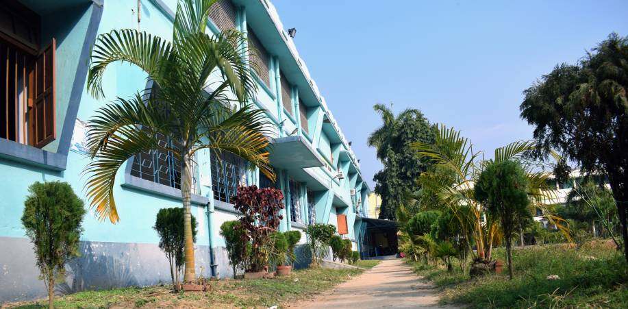 DINABANDHU MAHAVIDYALAYA